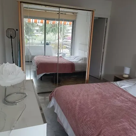 Oree Du Cap 2 Pieces Climatise Classe 52 M2 Terrasse 20m2 Plages Piscine Avec Parking Privatif Apartamento