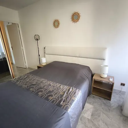 Seli 2 Pieces Classe 52 M2 Terrasse 20m2 Plages Piscine Juan Parking شقة أنتيب