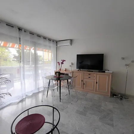 Oree Du Cap 2 Pieces Climatise Classe 52 M2 Terrasse 20M2 Plages Piscine Antibes Avec Parking Privatif * Antibes