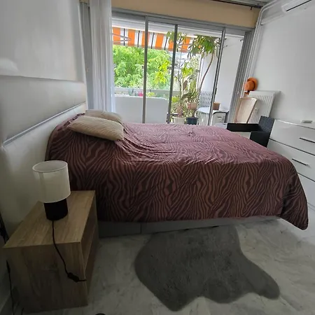 OREE DU CAP 2 pièces CLIMATISÉ CLASSÉ 52 M2 terrasse 20m2 PLAGES PISCINE ANTIBES avec PARKING PRIVATIF Antibes